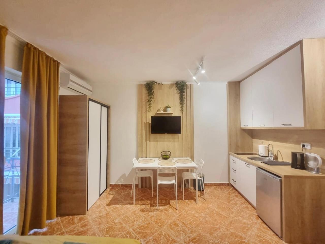 Studio Apartman Na Plazi Рафаїловичі Екстер'єр фото